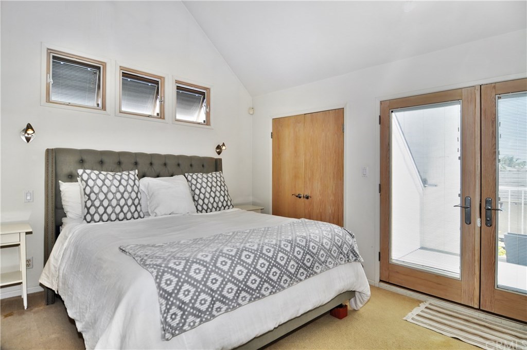 404 Prospect Street Newport Beach, CA 92663 - Photo 8 of 33