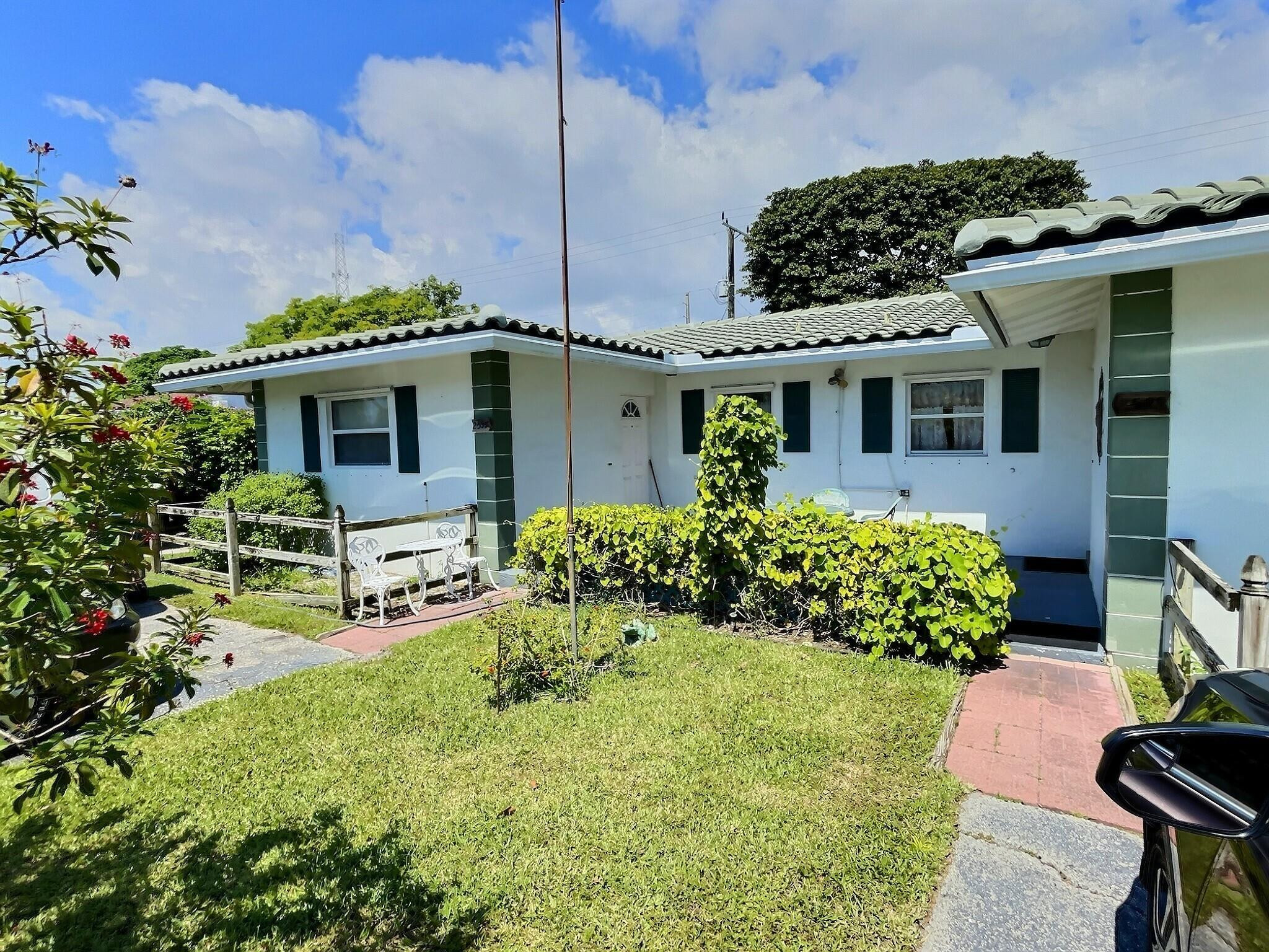 2597 Northeast 2nd Avenue Boca Raton, FL 33431 - Photo 3 of 29 Photo 3