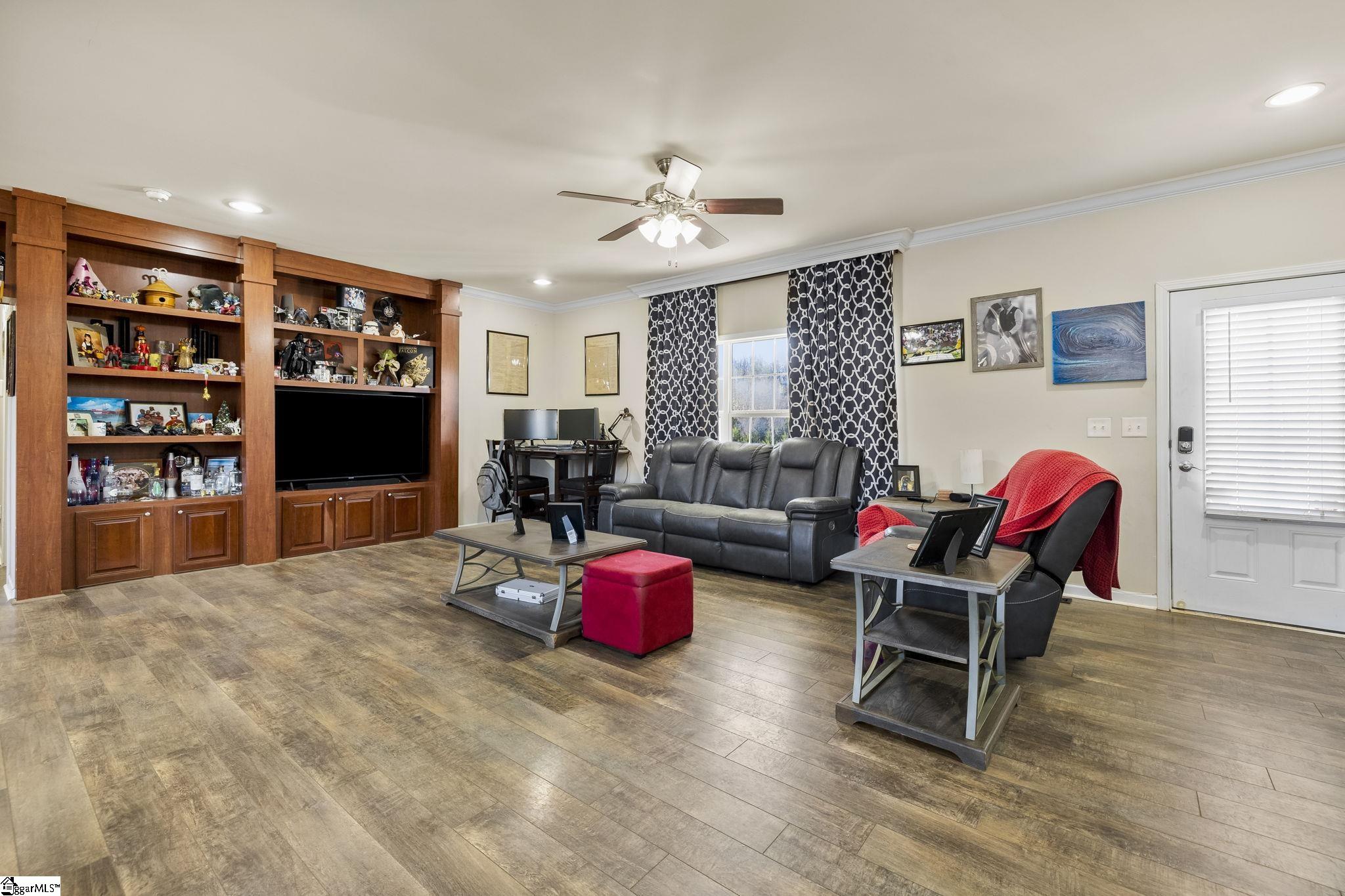 650 Belvue Road Travelers Rest, SC 29690 - Photo 9 of 35