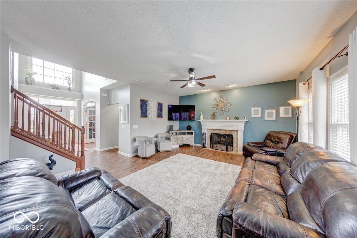 12036 Bodley Place Fishers, IN 46037 - Photo 9 of 58