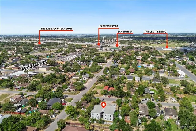 a picture of city view