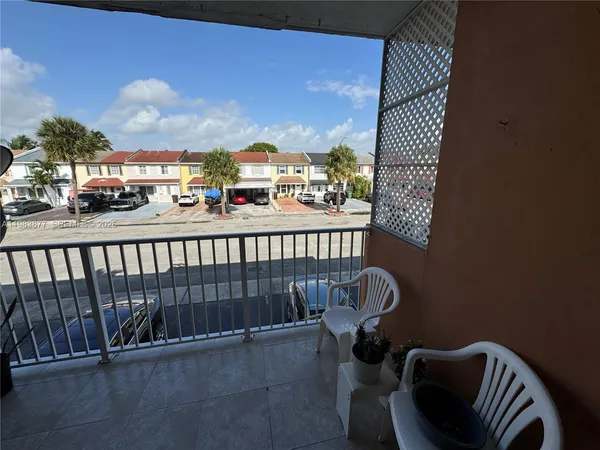 $245,000 | 6850 West 16th Drive, Unit 211, Hialeah, FL 33014