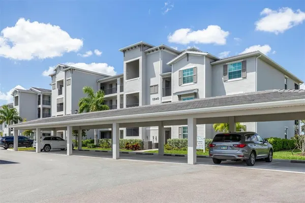 $319,000 | 12180 Wellen Golf Street, Unit 207, Venice, FL 34293