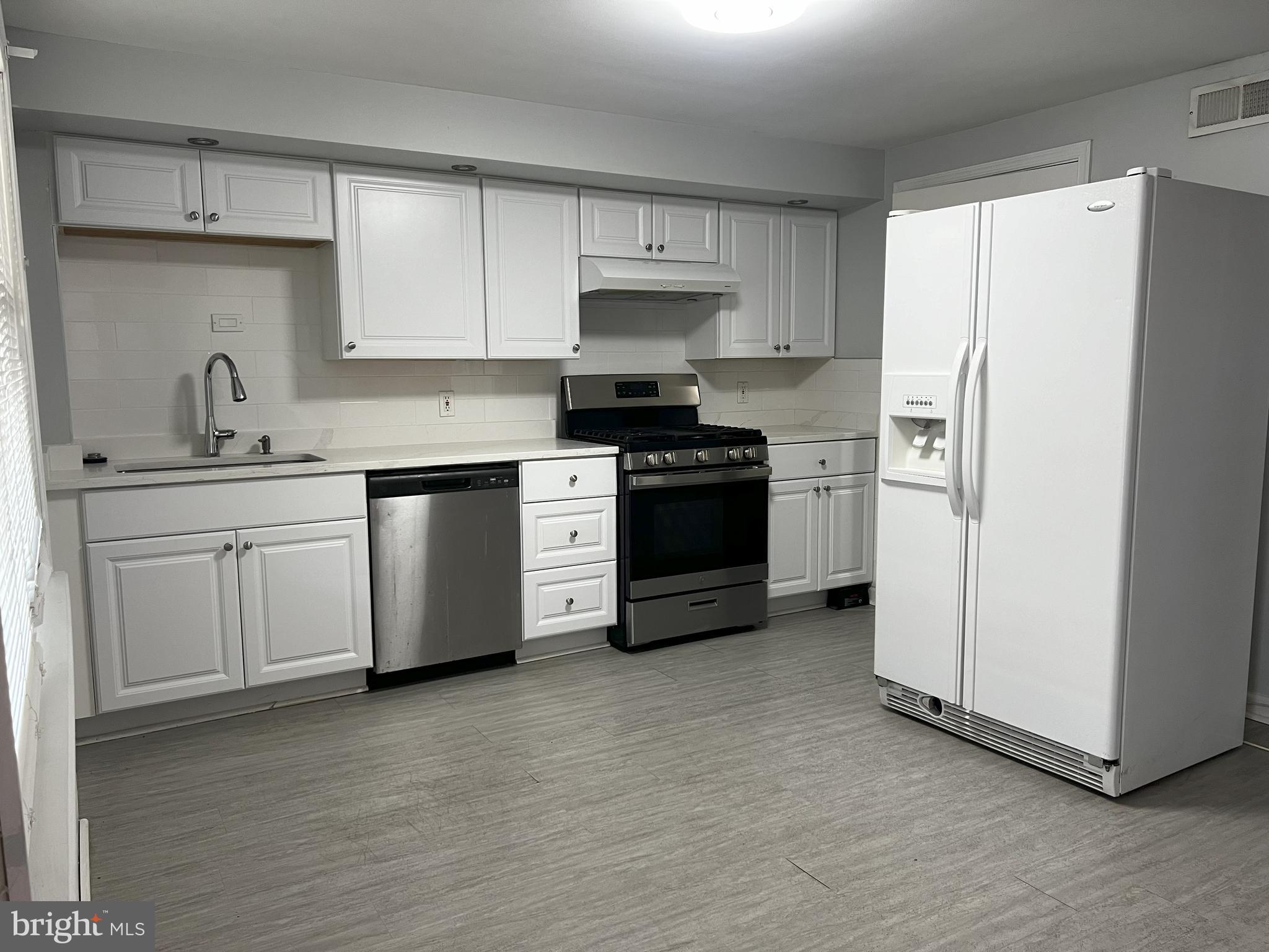 7942 Wynbrook Road Baltimore, MD 21224 - Photo 5 of 22