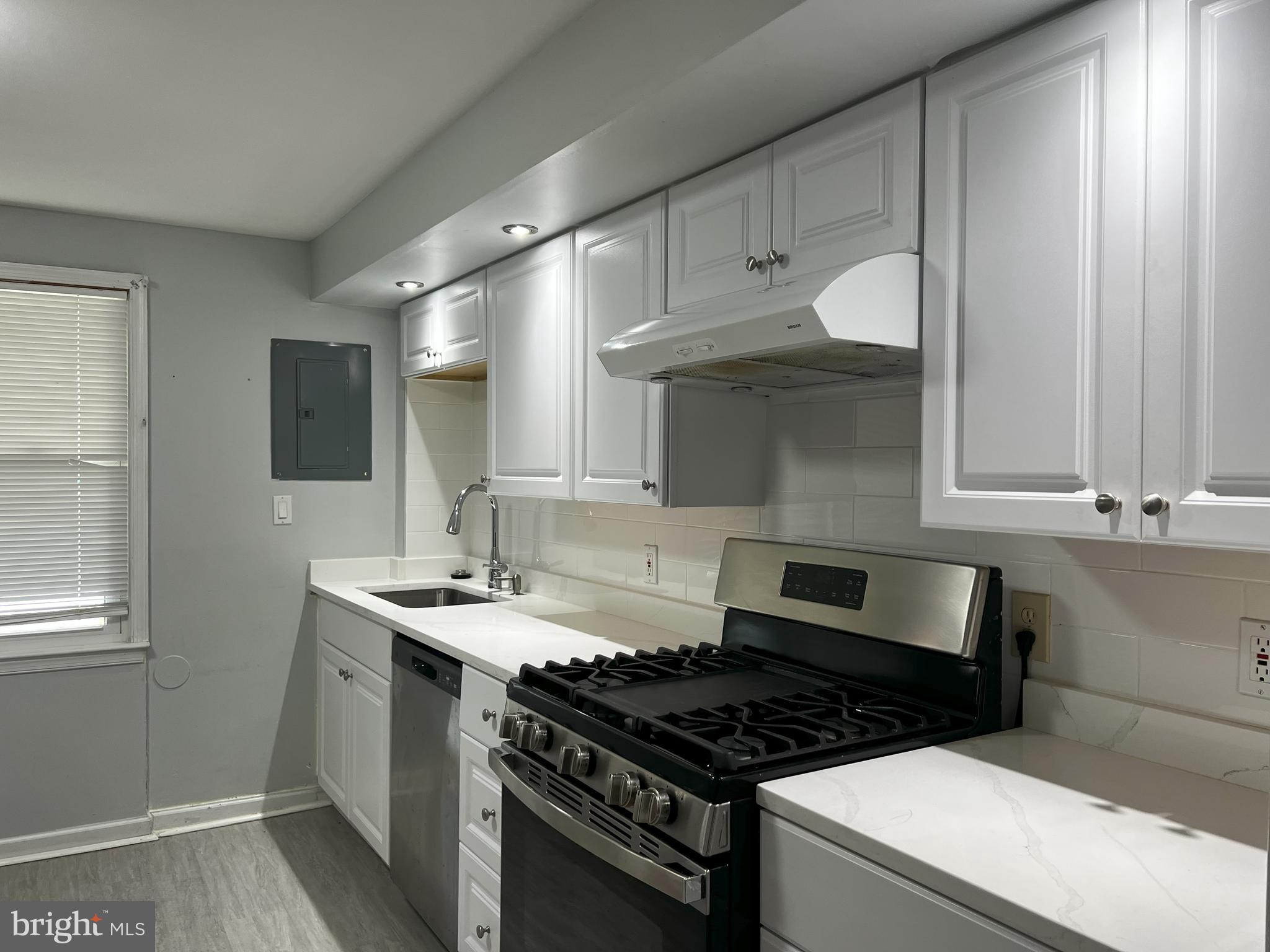 7942 Wynbrook Road Baltimore, MD 21224 - Photo 6 of 22