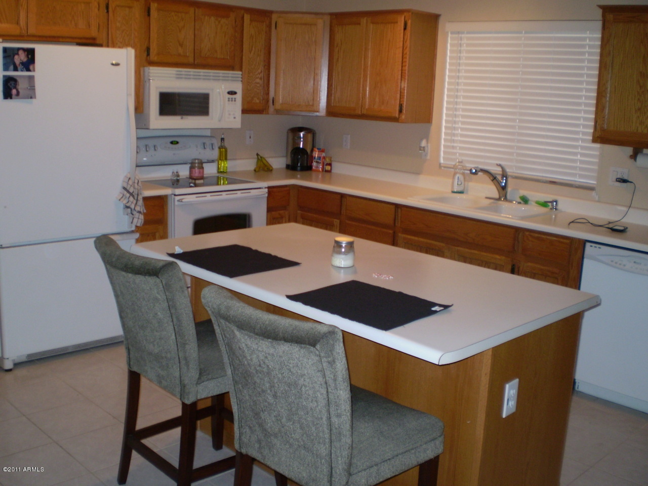7252 South Roberts Road Tempe, AZ 85283 - Photo 5 of 9 Kitchen
