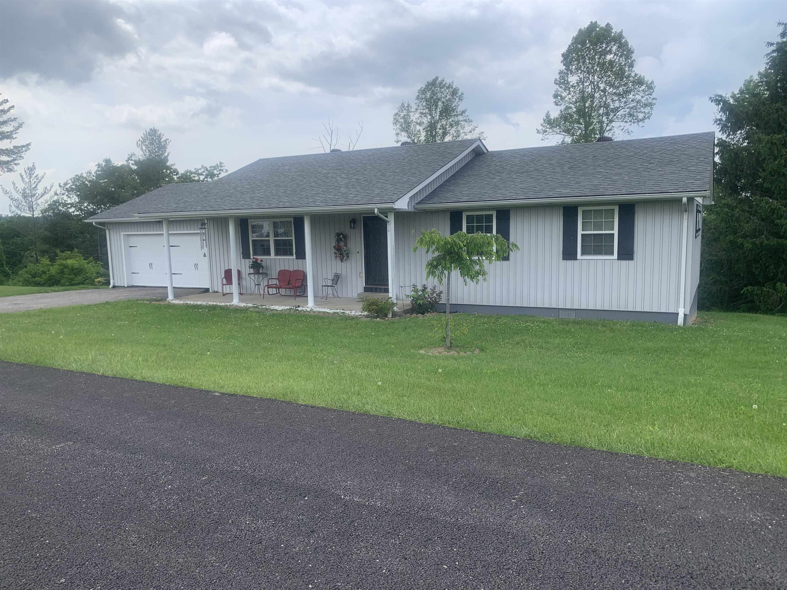 150 Jane Lane Grayson, KY 41143 - Photo 2 of 18