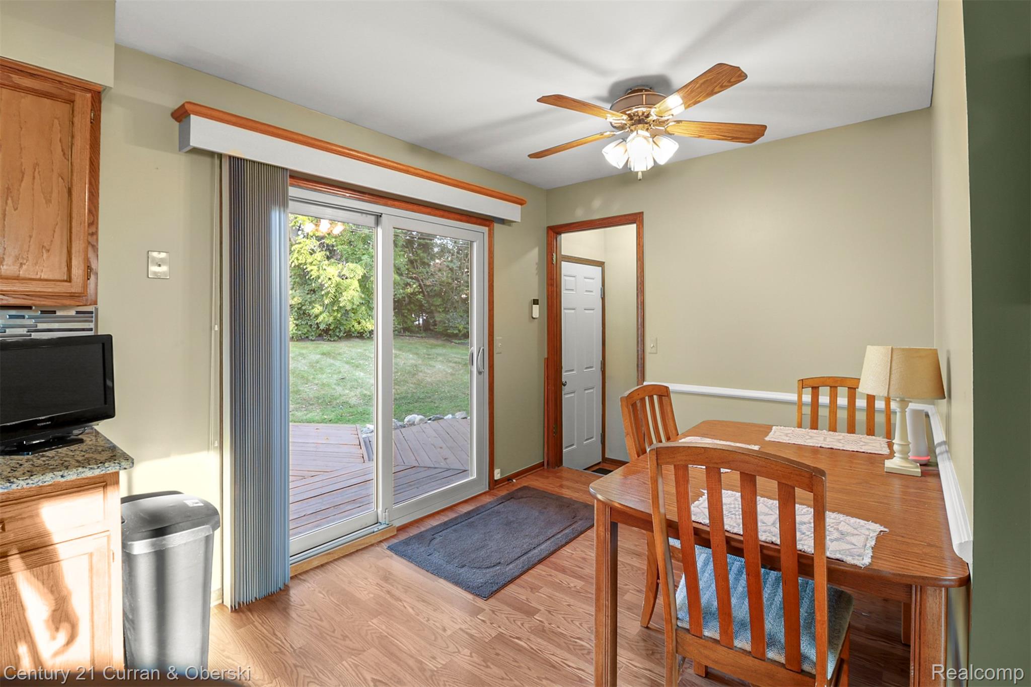 2867 Dearborn Avenue Rochester, MI 48309 - Photo 8 of 25 Dining area with light wood-style floors and ceiling fan