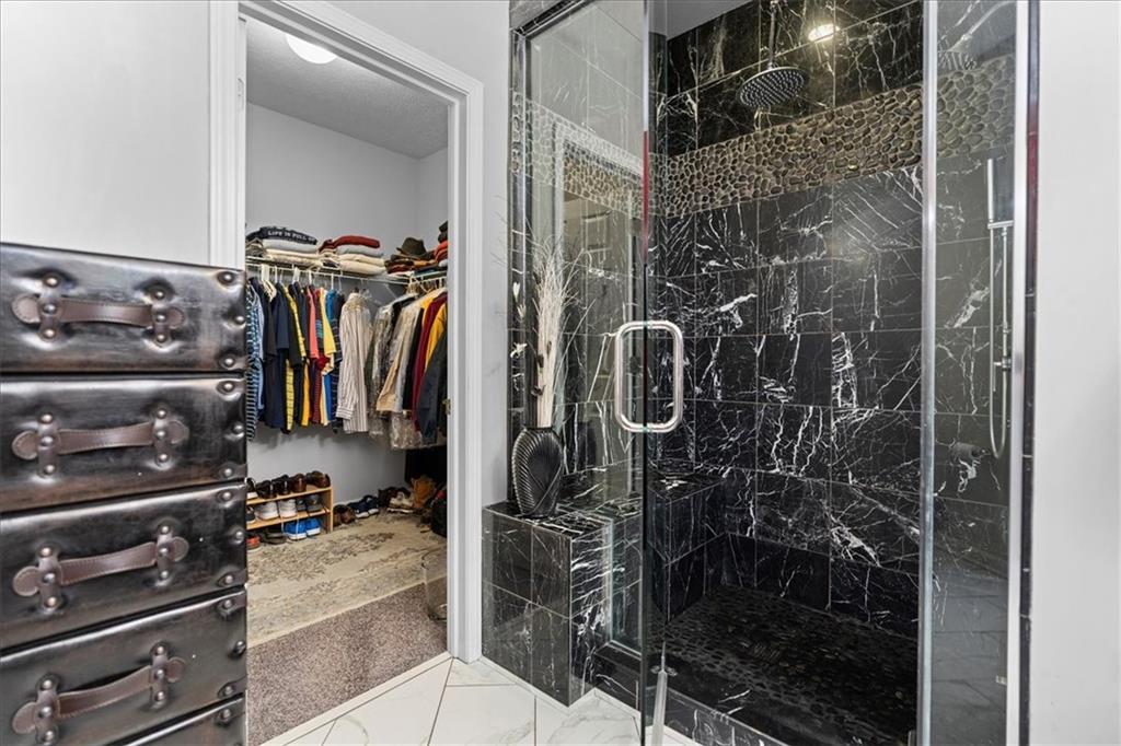 119 Caromar Drive Mars, PA 16046 - Photo 30 of 48 a walk in closet