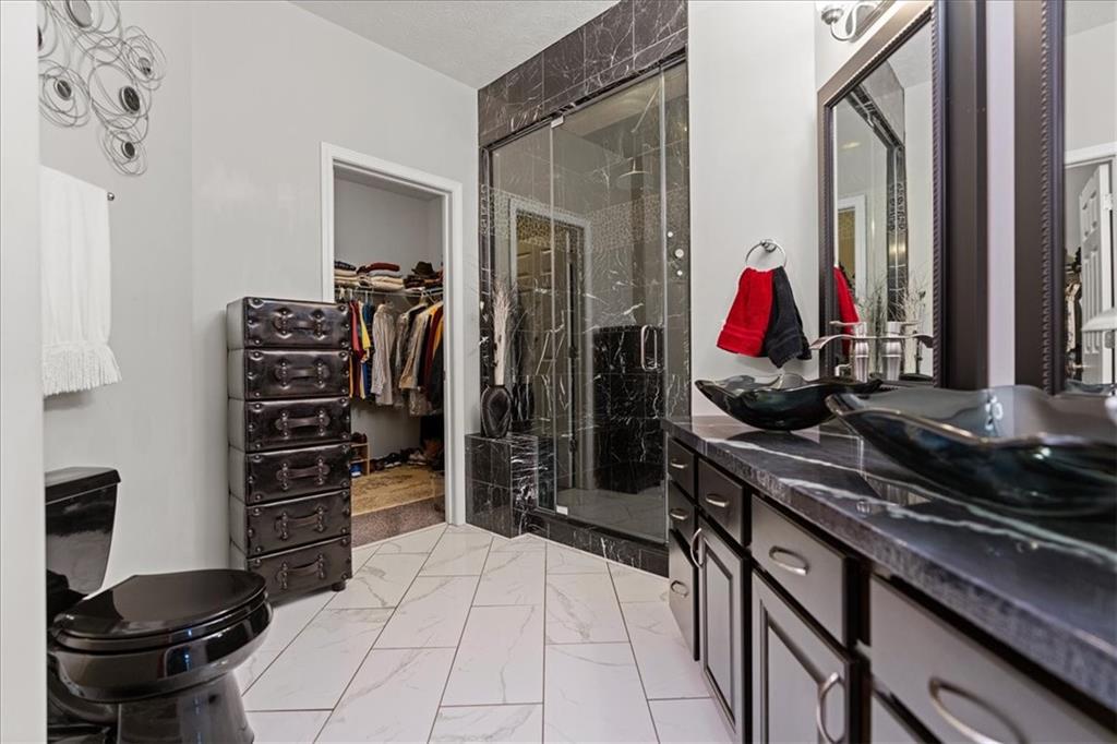 119 Caromar Drive Mars, PA 16046 - Photo 33 of 48 a walk in closet