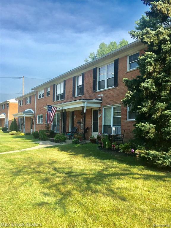 2906 West 13 Mile Road Royal Oak, MI 48073 - Photo 1 of 8