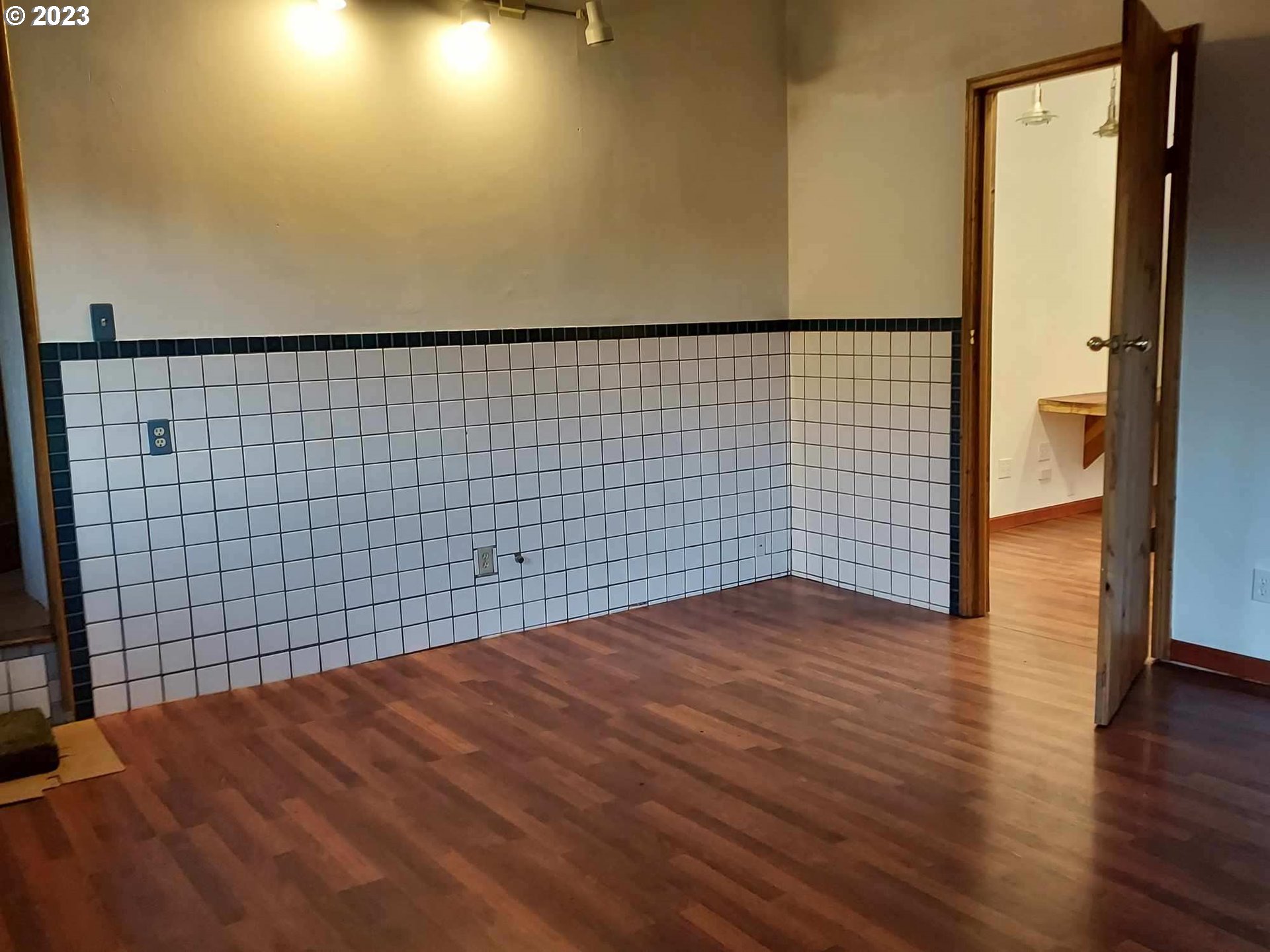 460 37th Street Springfield, OR 97478 - Photo 19 of 21 a view of wooden floor