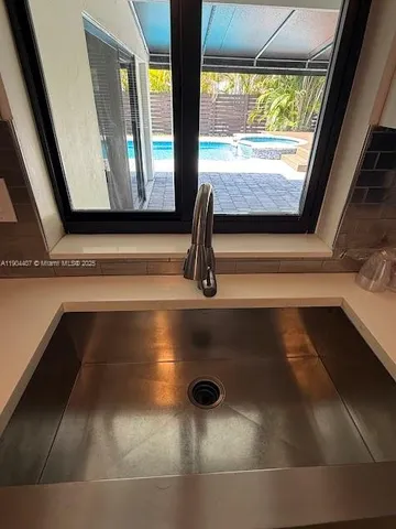 $5,500 | 4902 Southwest 87th Place, Miami, FL 33165