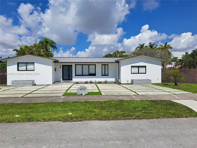 $5,500 | 4902 Southwest 87th Place, Miami, FL 33165