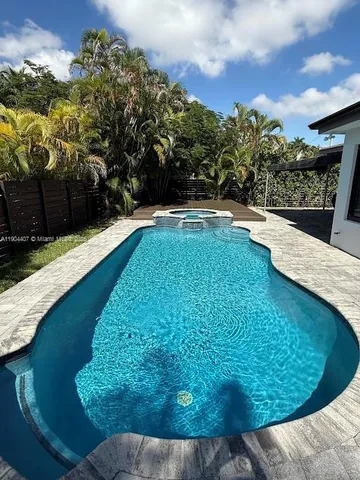 $5,500 | 4902 Southwest 87th Place, Miami, FL 33165