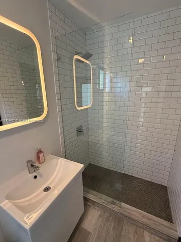 $5,500 | 4902 Southwest 87th Place, Miami, FL 33165