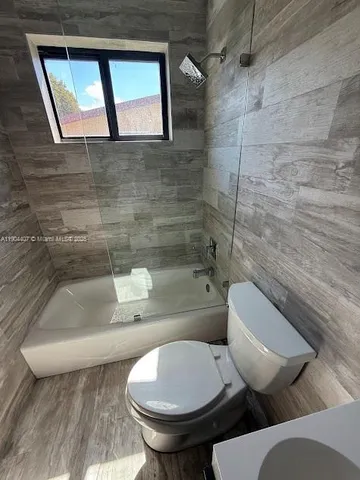 $5,500 | 4902 Southwest 87th Place, Miami, FL 33165