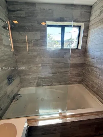 $5,500 | 4902 Southwest 87th Place, Miami, FL 33165