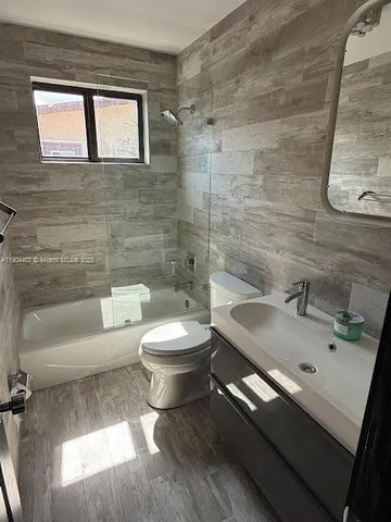 $5,500 | 4902 Southwest 87th Place, Miami, FL 33165