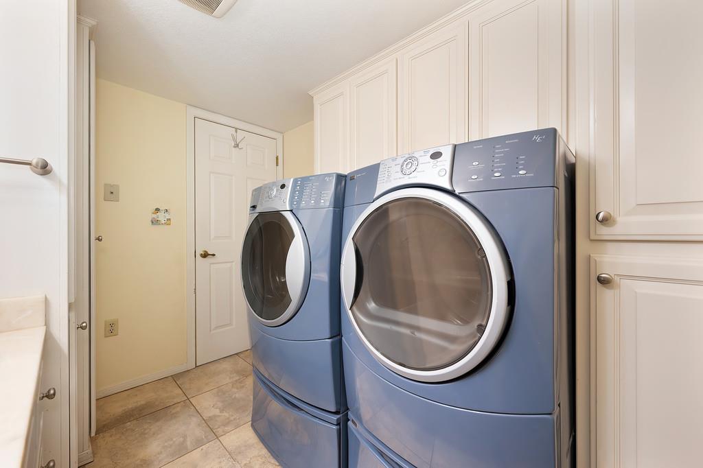 1045 Sierra Dawn Lane Colfax, CA 95713 - Photo 42 of 74 Laundry room coupled with 1/2 bath