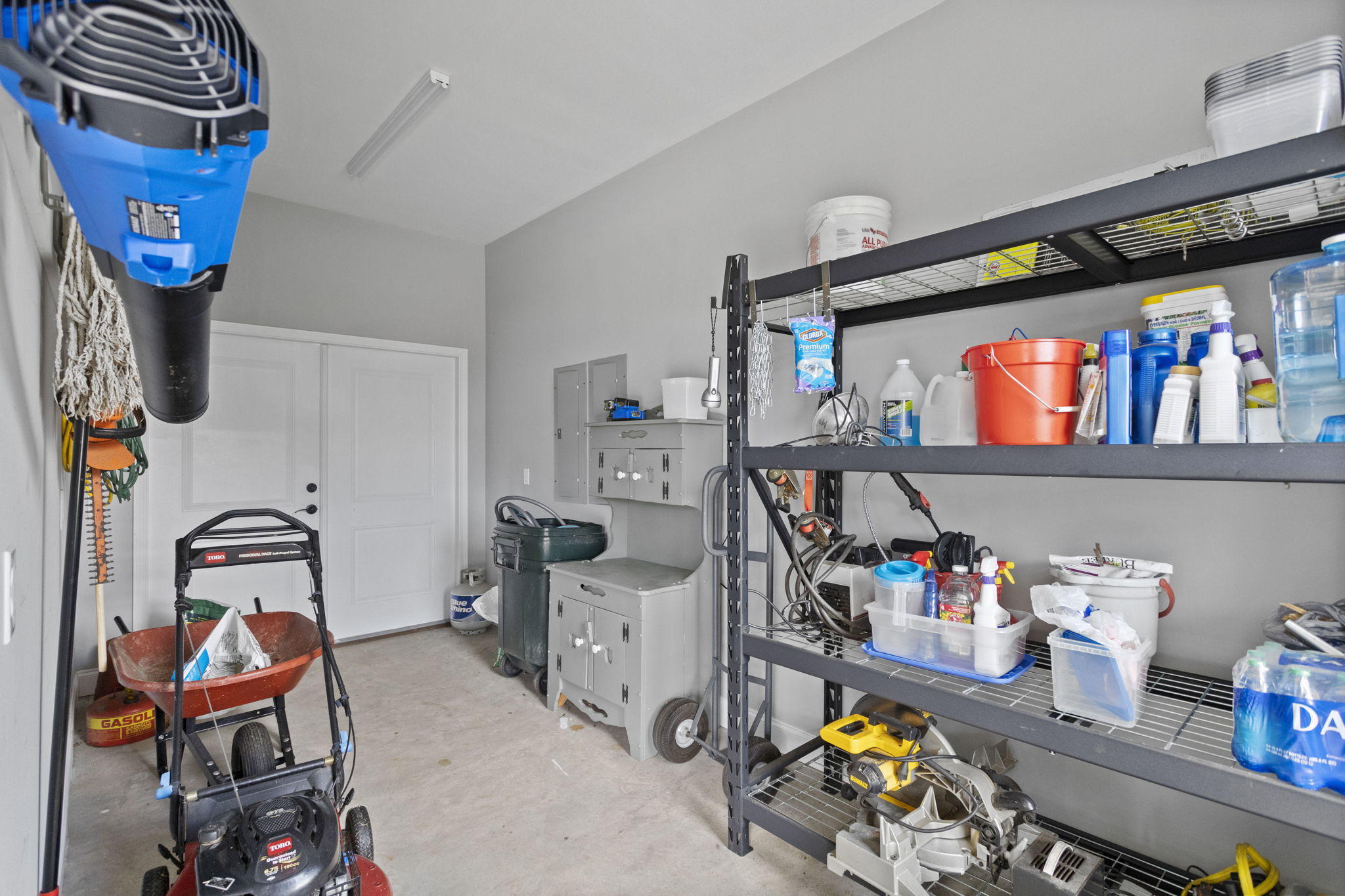 3145 London Road Kingsport, TN 37664 - Photo 31 of 35 Workshop off two car attached garage.