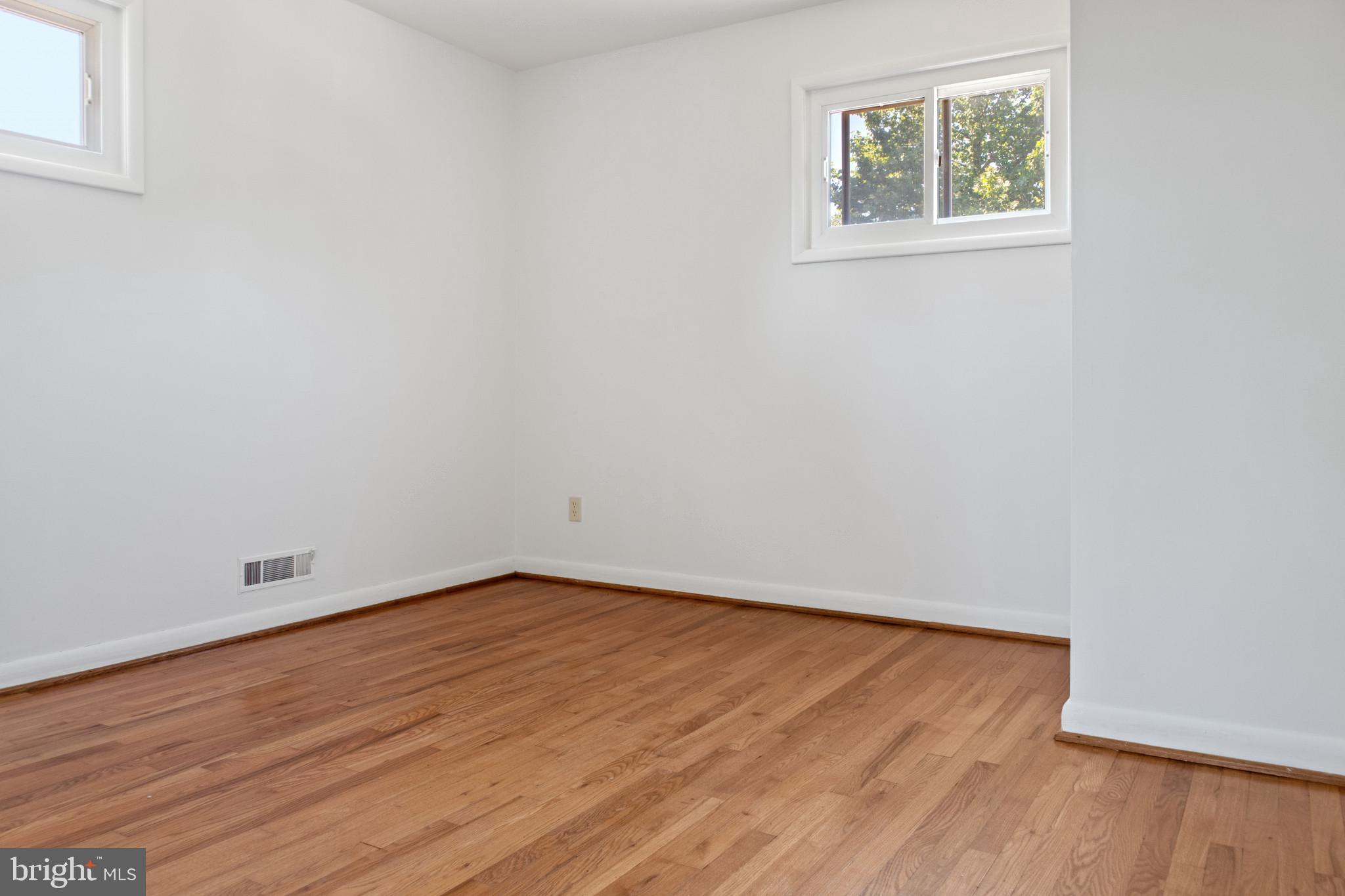 495 Rita Drive Odenton, MD 21113 - Photo 18 of 33 Bedroom 1