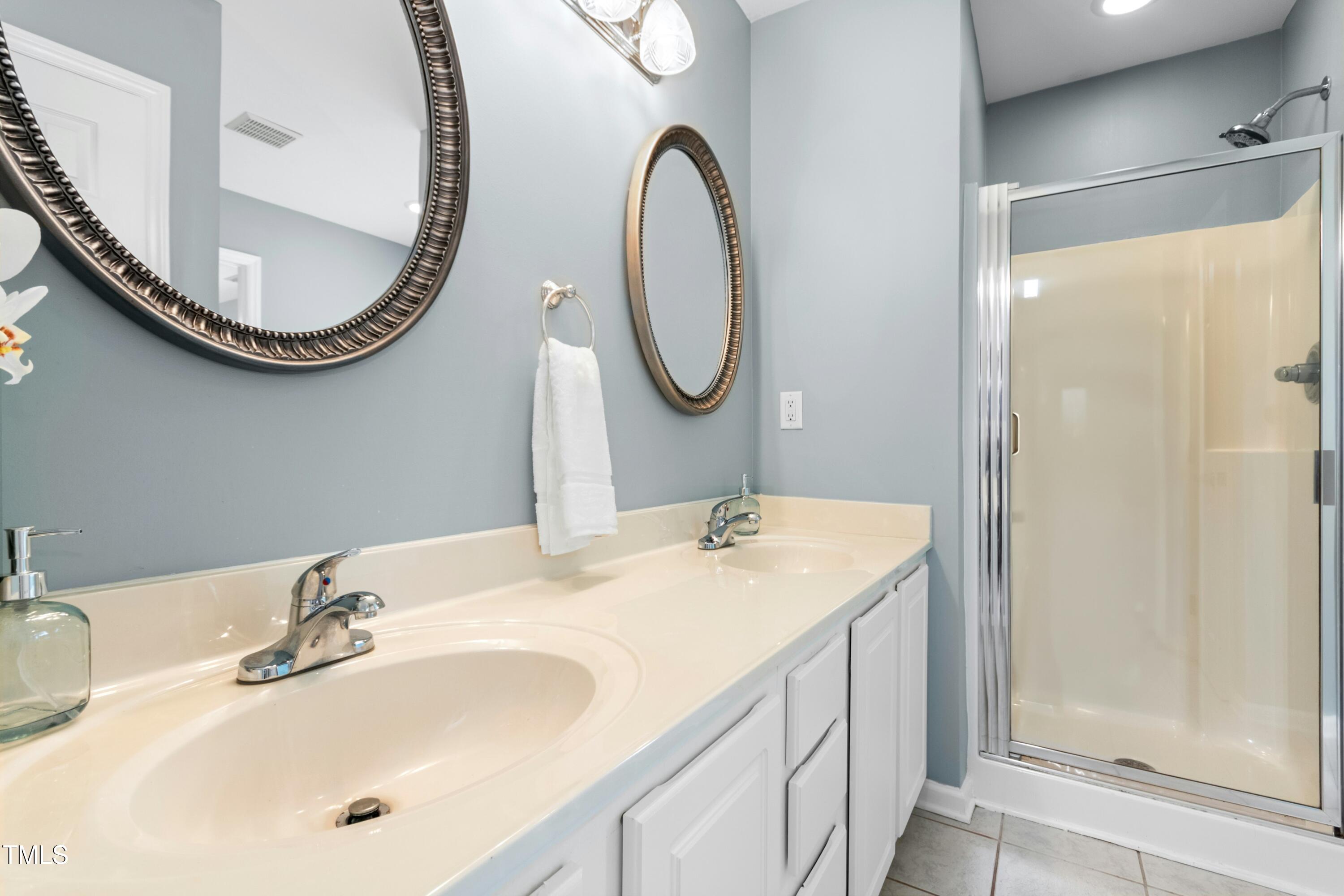 8513 Buscot Court Raleigh, NC 27615 - Photo 18 of 40 019-483395-IMG_4617
