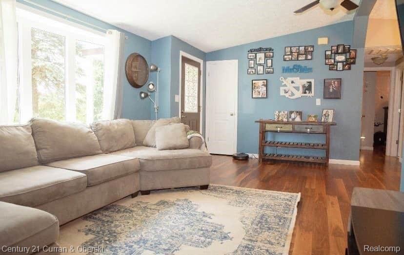 5060 Colf Road Carleton, MI 48117 - Photo 4 of 22