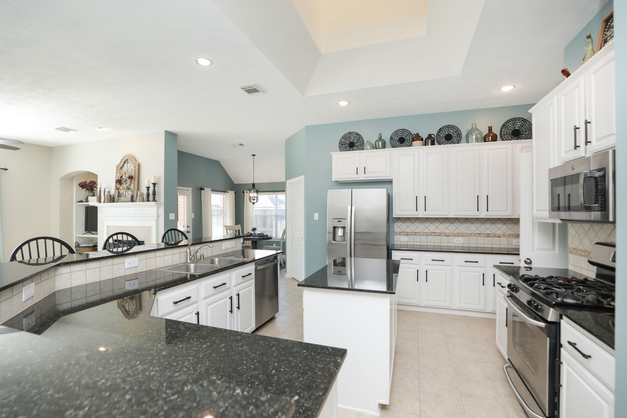 1214 Berwick Manor Court Spring, TX 77379 - Photo 12 of 38