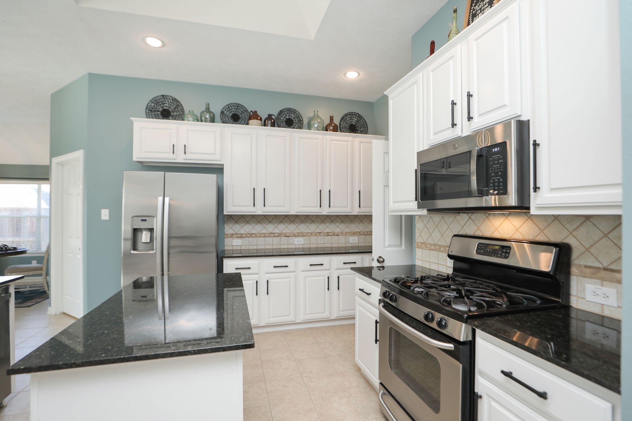 1214 Berwick Manor Court Spring, TX 77379 - Photo 13 of 38