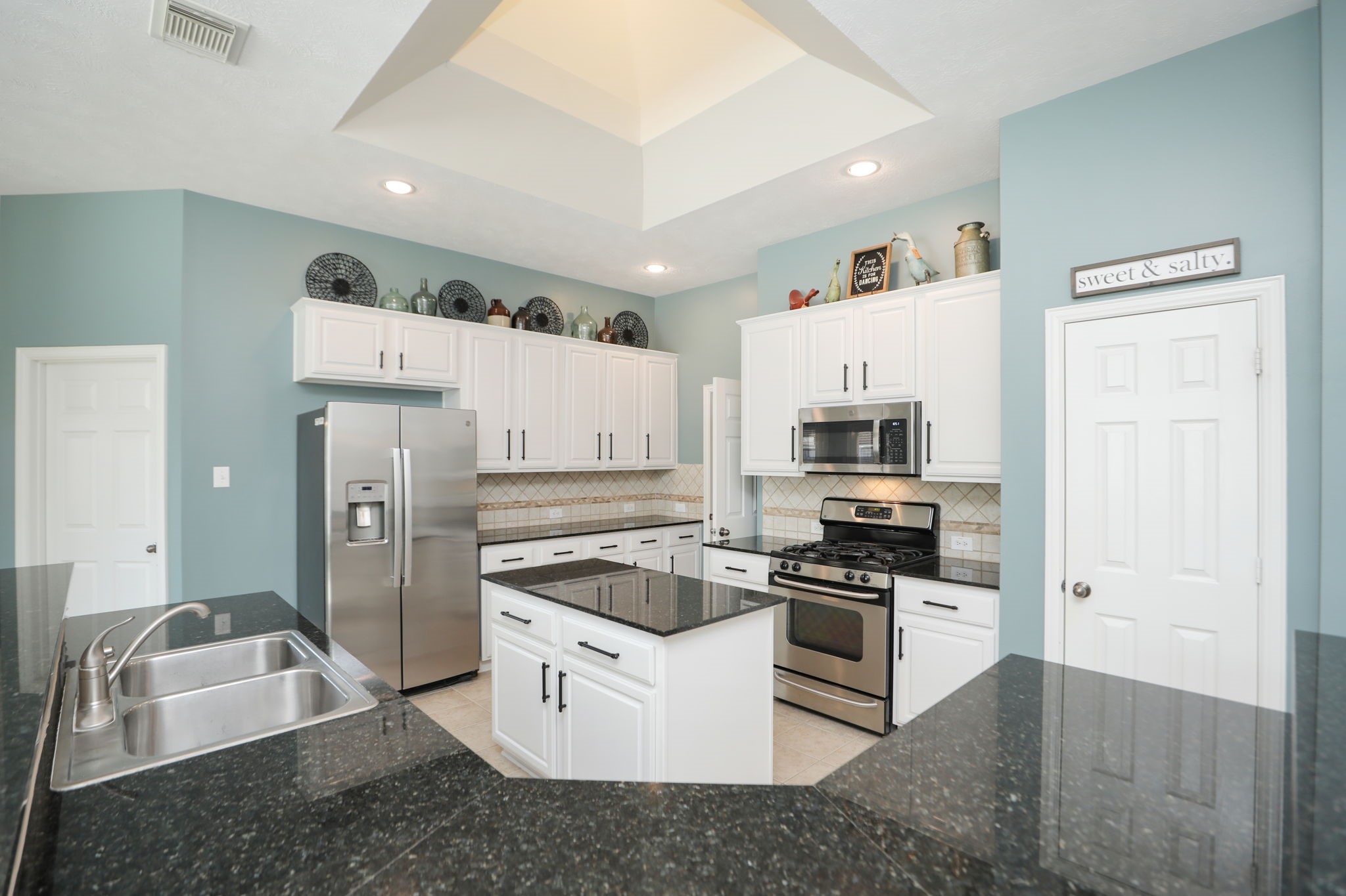 1214 Berwick Manor Court Spring, TX 77379 - Photo 14 of 38