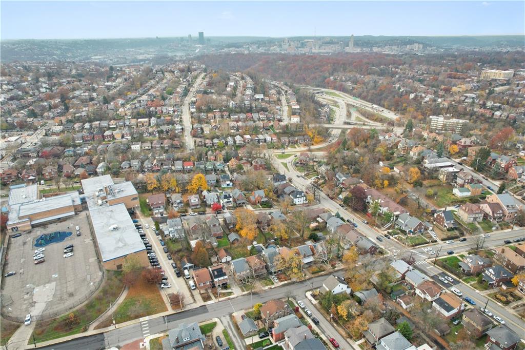 3030 Shady Avenue Pittsburgh, PA 15217 - Photo 28 of 31 an aerial view of residential building and parking space