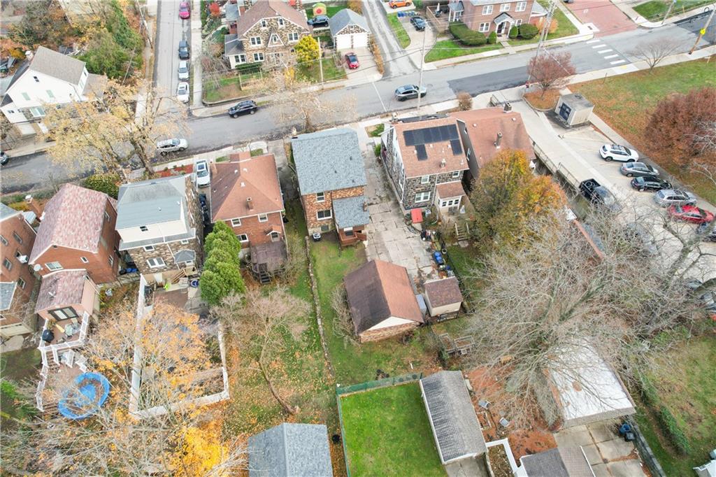 3030 Shady Avenue Pittsburgh, PA 15217 - Photo 29 of 31 an aerial view of residential houses with outdoor space