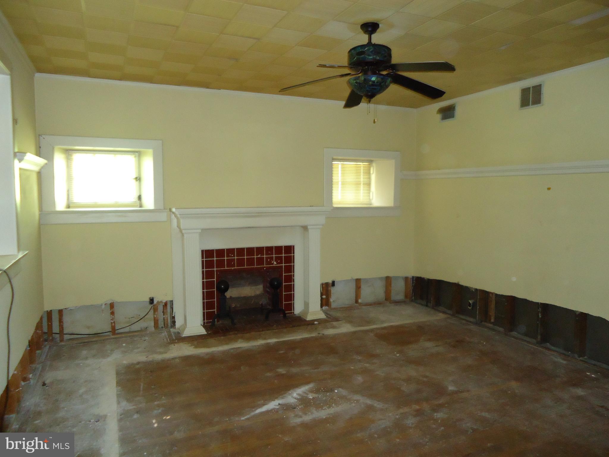 1000 Walnut Avenue Baltimore, MD 21229 - Photo 25 of 52 Lower Level Family Room
