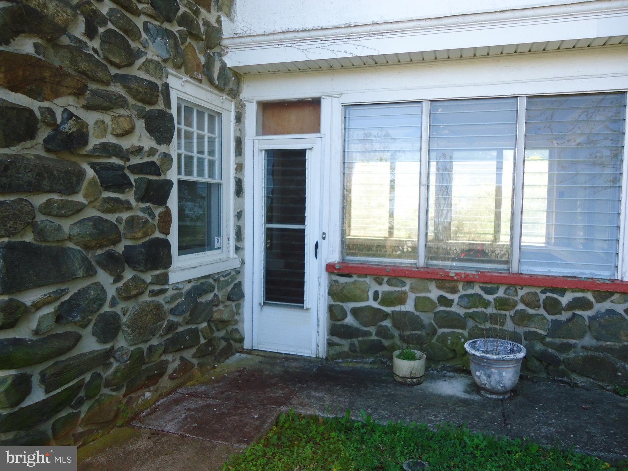 1000 Walnut Avenue Baltimore, MD 21229 - Photo 42 of 52 Sunroom
