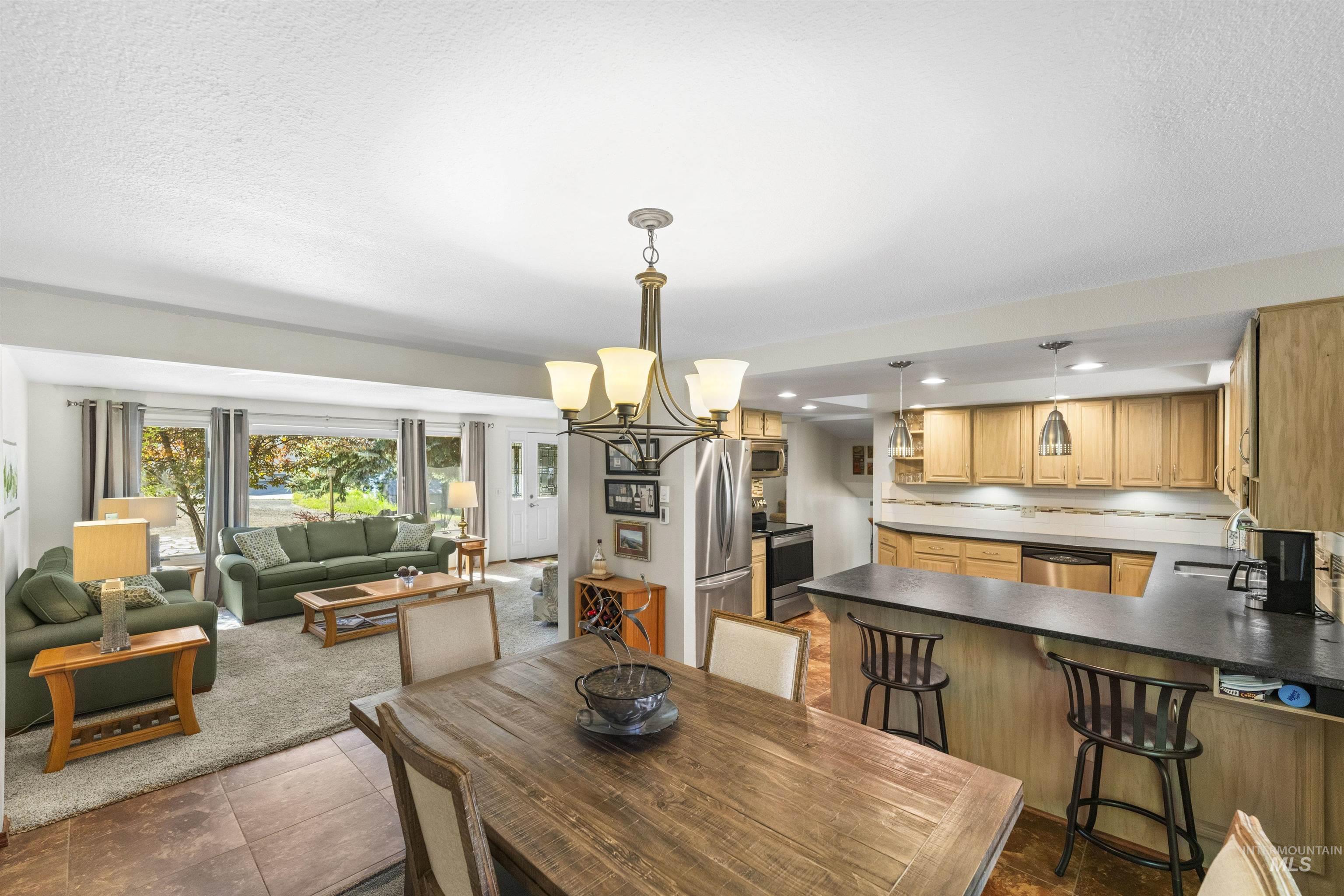 108 Gardner Place Cascade, ID 83611 - Photo 5 of 44