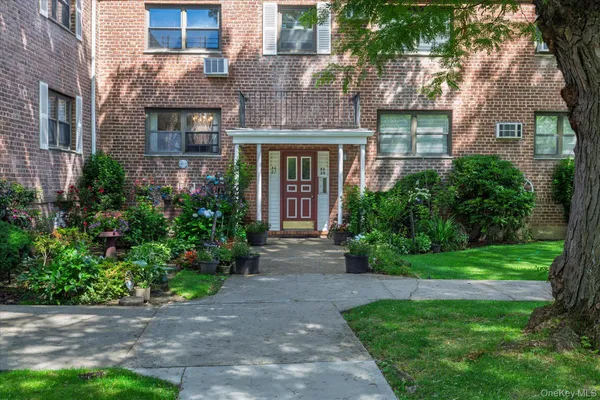 $338,888 | 86-29 Shore Parkway, Unit 96 | Rockwood Park