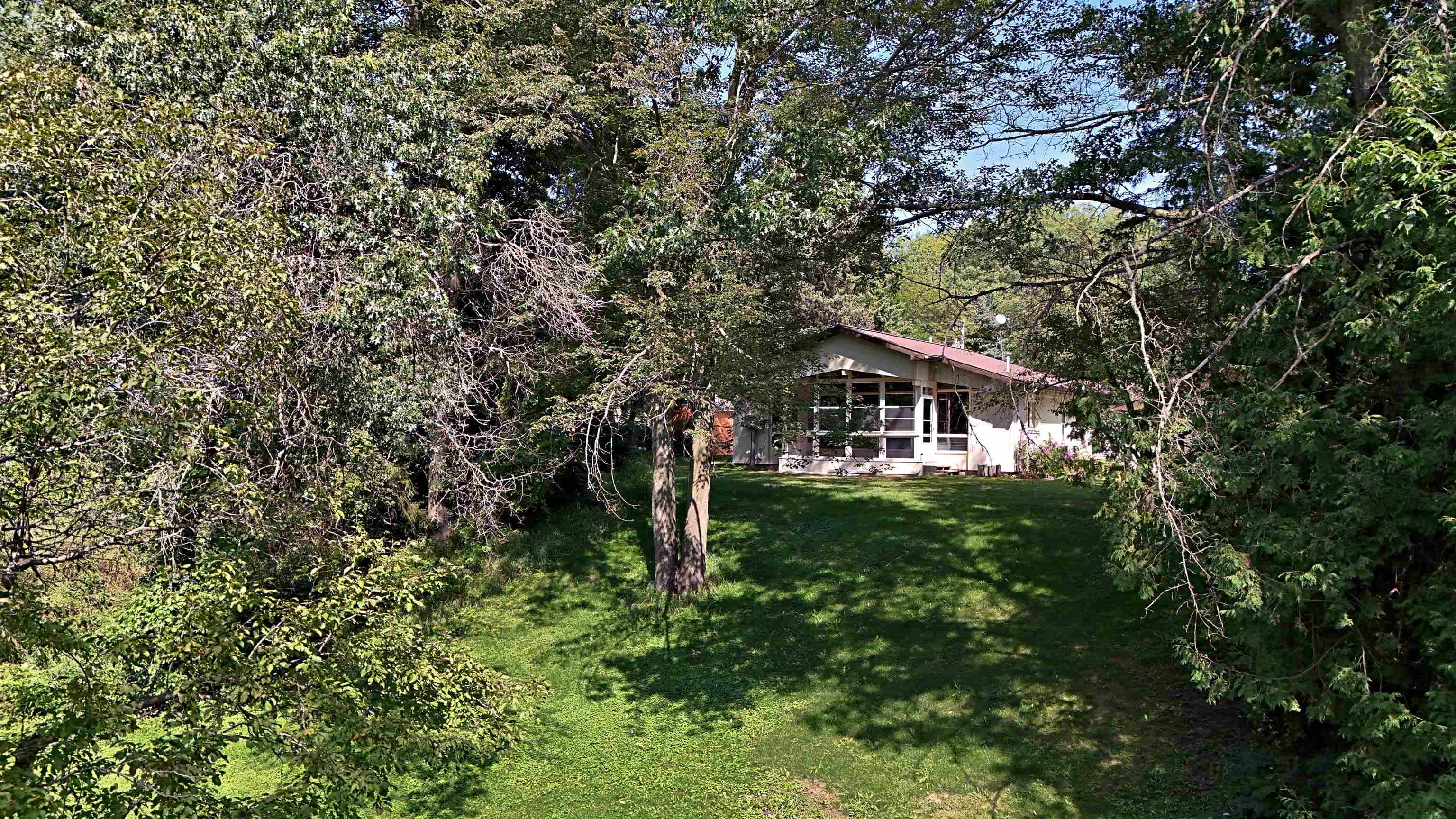 11217 Clam River Road Marion, MI 49665 - Photo 8 of 53 1926211-480cf2dd-c18d-4d82-8804-063f4f4e1e92.JPG