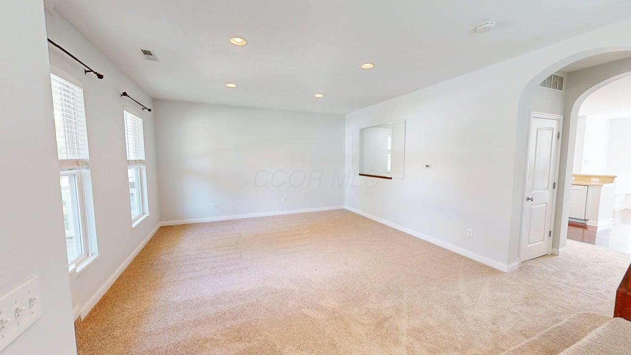 5597 Lantos Road Dublin, OH 43016 - Photo 3 of 32 5597-Lantos-Rd-08072025_061247