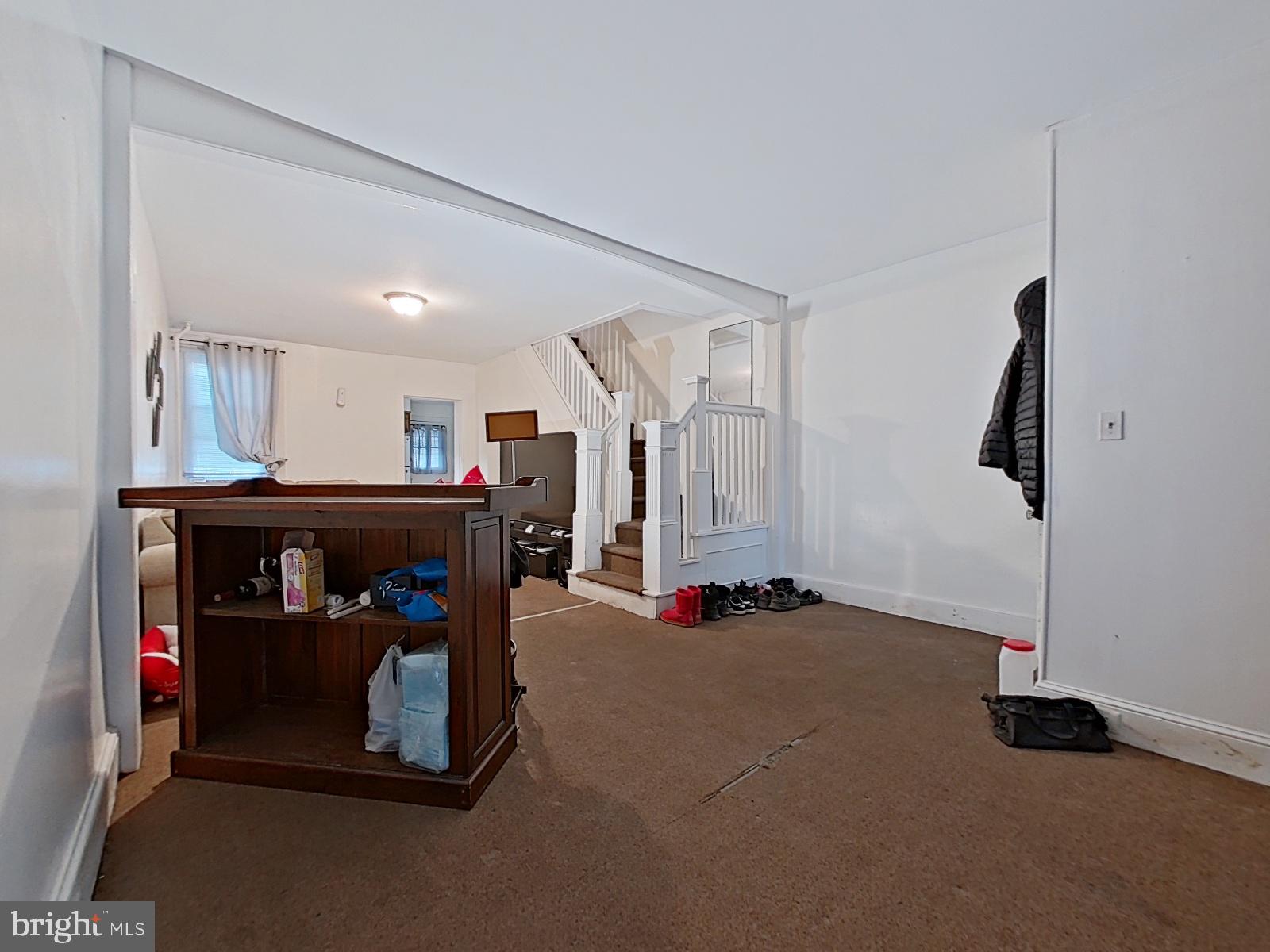 3150 Arbor Street Philadelphia, PA 19134 - Photo 9 of 28 Living Room
