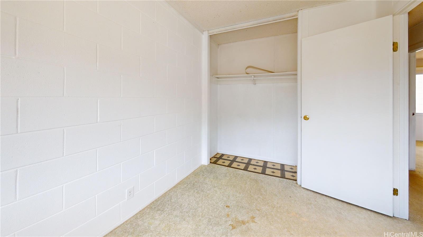 85-128 Ala Walua Street, Unit B Waianae, HI 96792 - Photo 11 of 16 a view of a small space