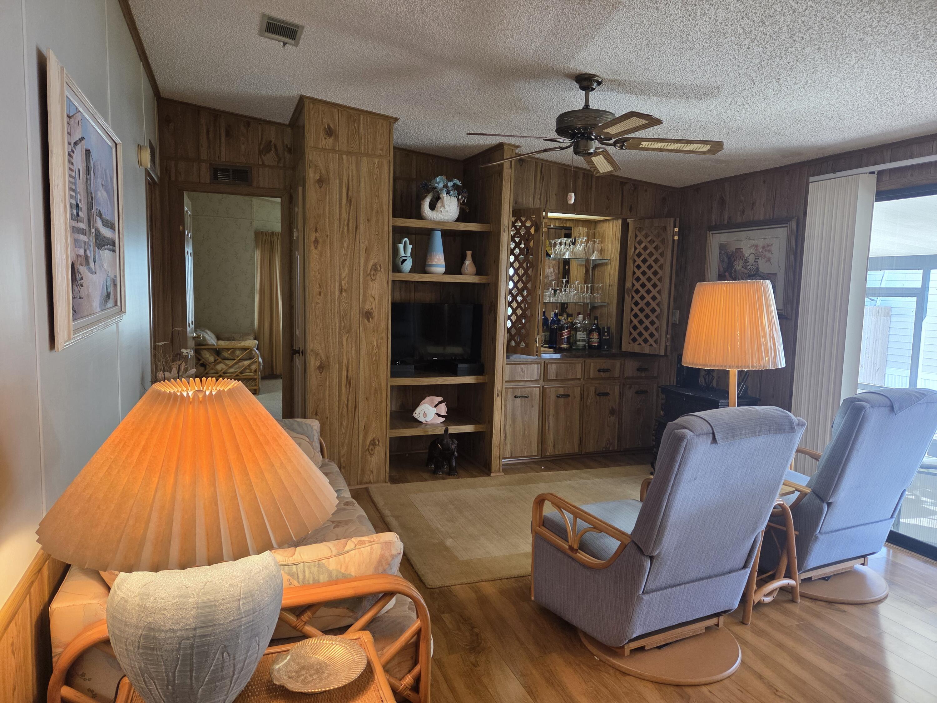 7375 Southeast Independence Avenue Hobe Sound, FL 33455 - Photo 11 of 25 Familyroom