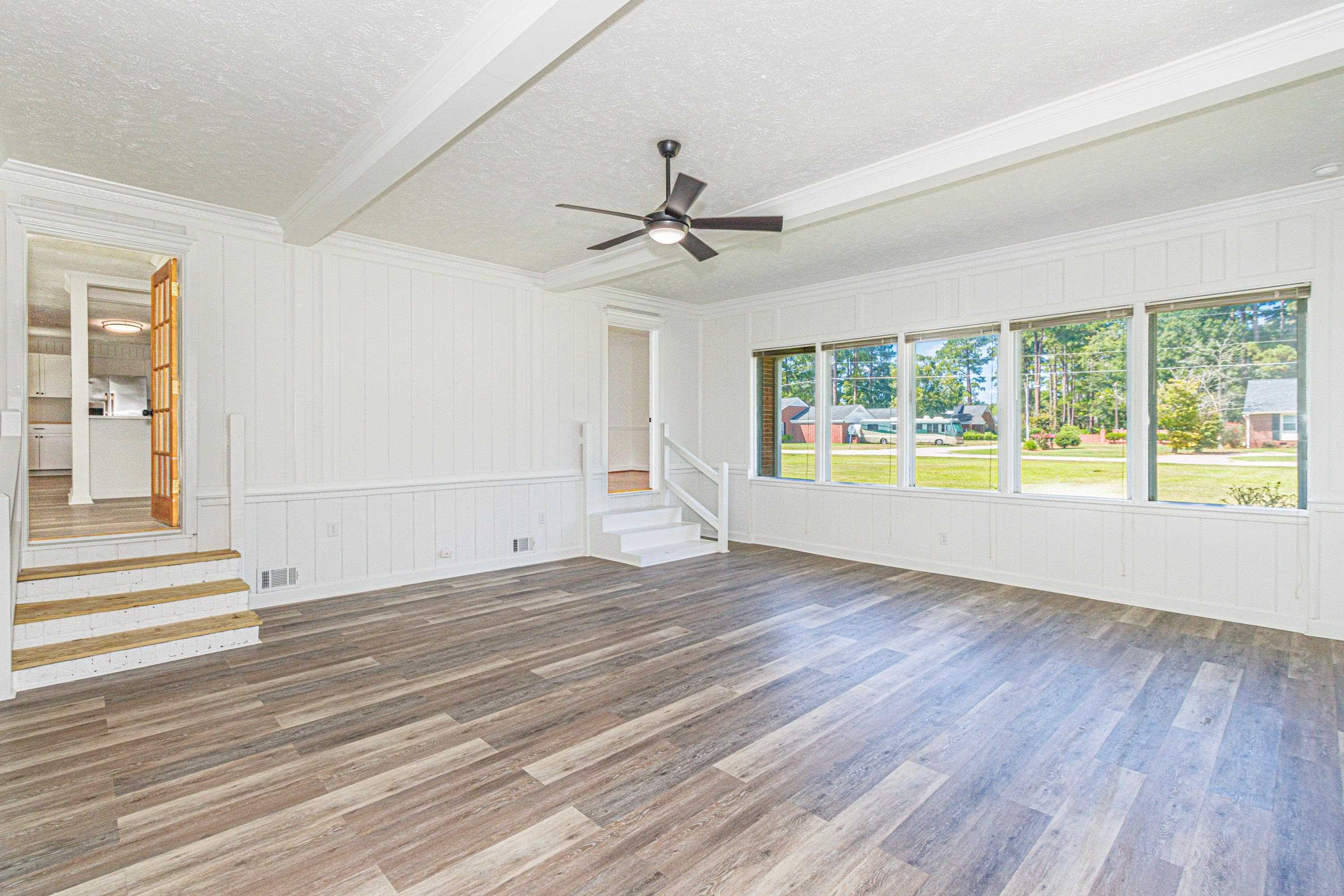 302 Cleveland Street Mullins, SC 29574 - Photo 8 of 50 Gallery Image 8