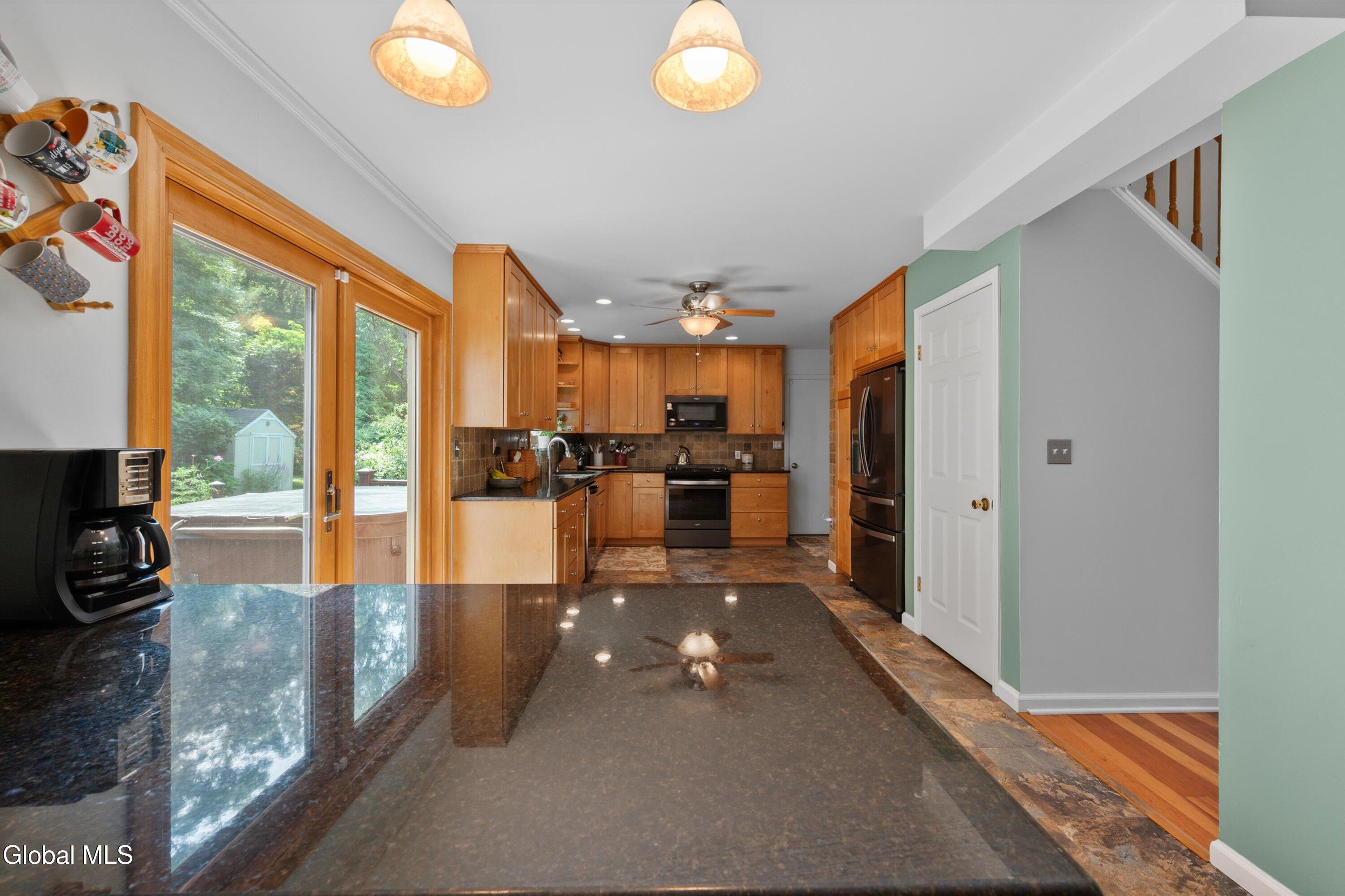 47 New Netherland Way Halfmoon, NY 12065 - Photo 26 of 48 33-47 New Netherland Way-17