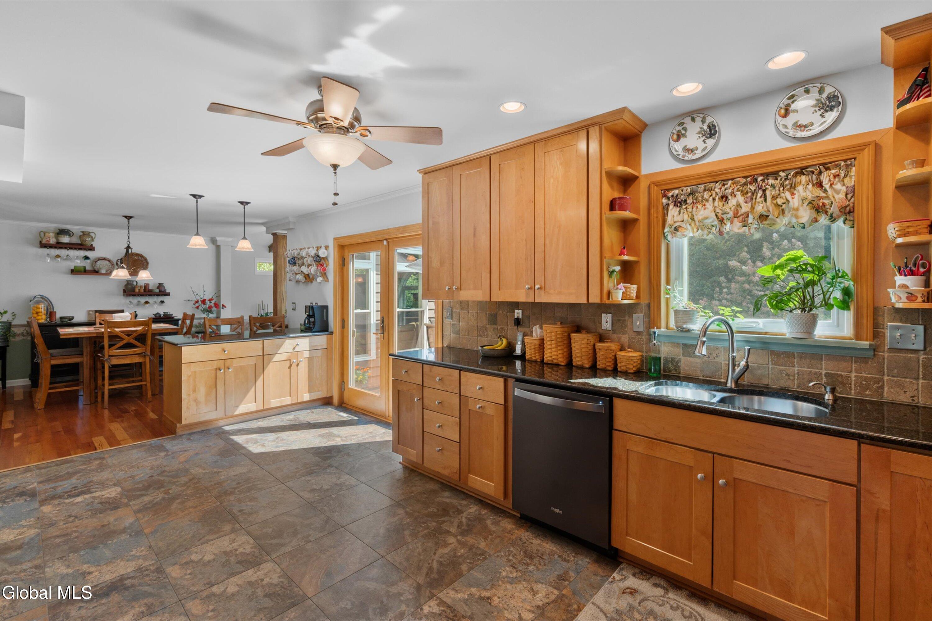 47 New Netherland Way Halfmoon, NY 12065 - Photo 31 of 48 38-47 New Netherland Way-22