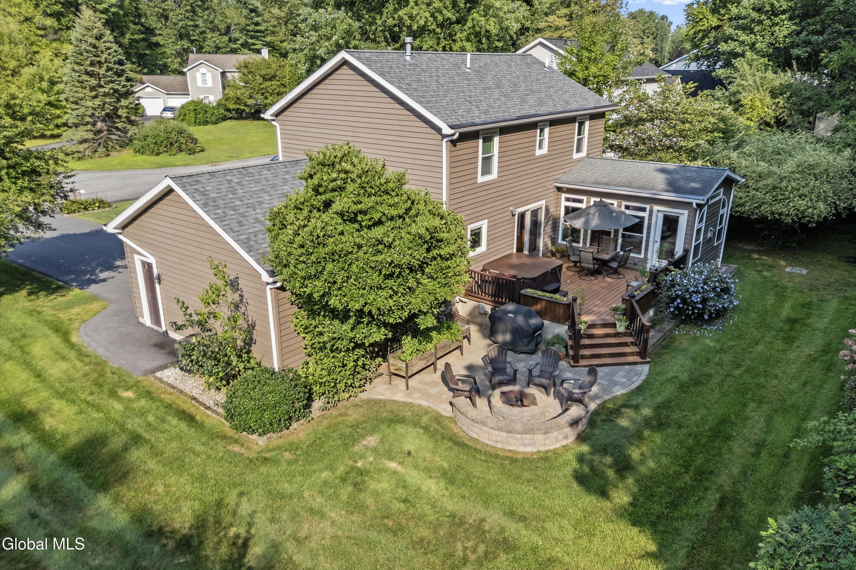 47 New Netherland Way Halfmoon, NY 12065 - Photo 7 of 48 07-47 New Netherland Way-38