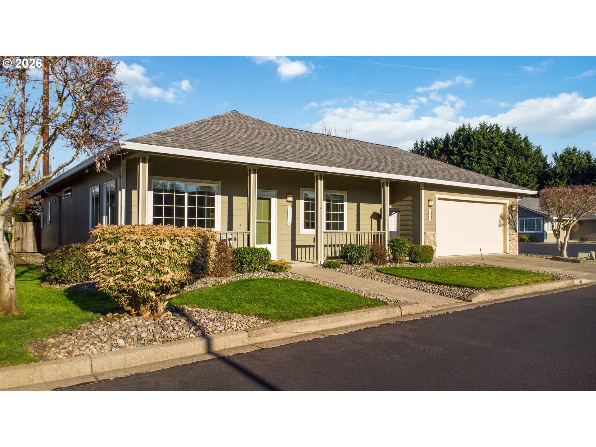 5558 Solo Point Drive Longview, WA 98632 - Photo 40 of 40 a black and white photo of a house