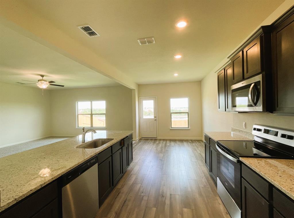 189 Switchback Hill Road Newark, TX 76071 - Photo 4 of 25