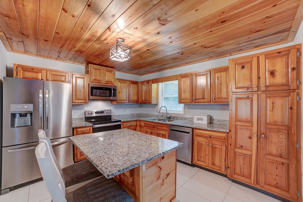 176 Bible Baptist Road Ellijay, GA 30536 - Photo 4 of 21