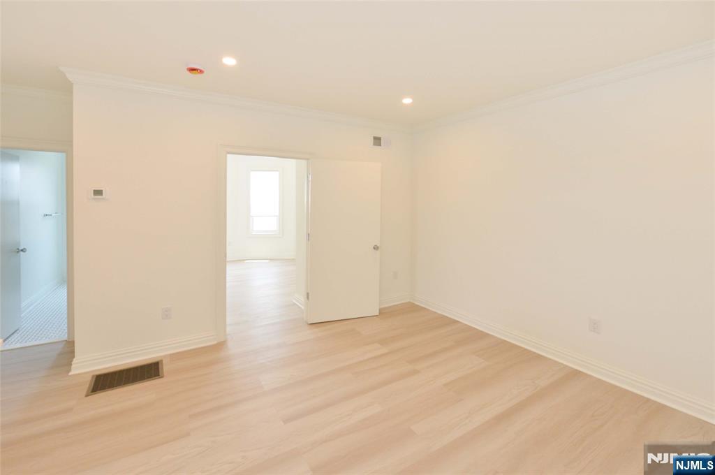153 Dayton Street, Unit 3 Ridgewood, NJ 07450 - Photo 12 of 15 Gallery Image 12